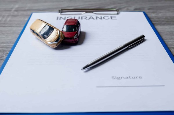 Assurance auto résiliée pour non-paiement : que faire ?